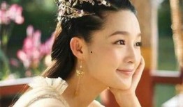 辉叔爆料李沁的视频在线观看,李沁幕后视频曝光，精彩瞬间不容错过