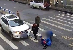 重庆小车爆料最新消息,最新事故现场细节曝光